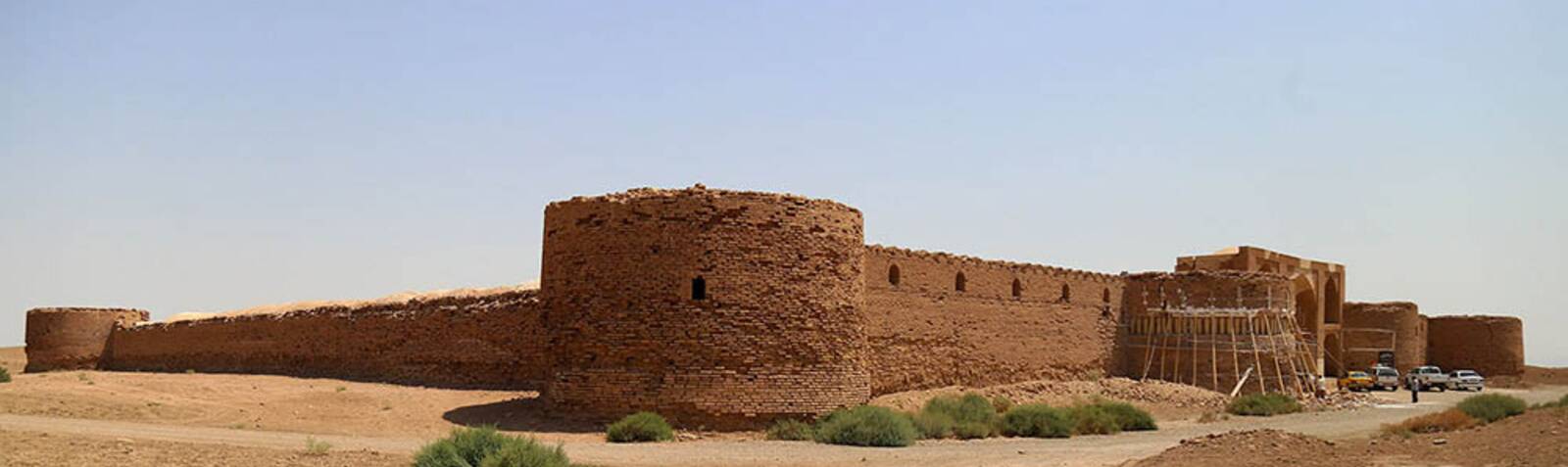 Dayr-e Gachin Caravanserai